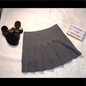 Mini grey skirt
